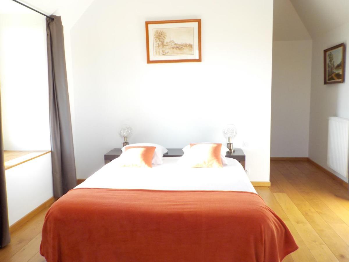 Bed and Breakfast Domaine De Kerbillec Theix Exterior foto